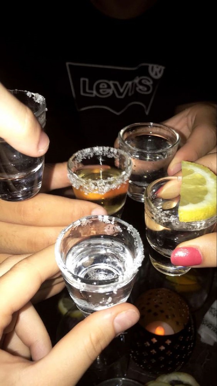 Ảnh rượu bia tự chụp tequila