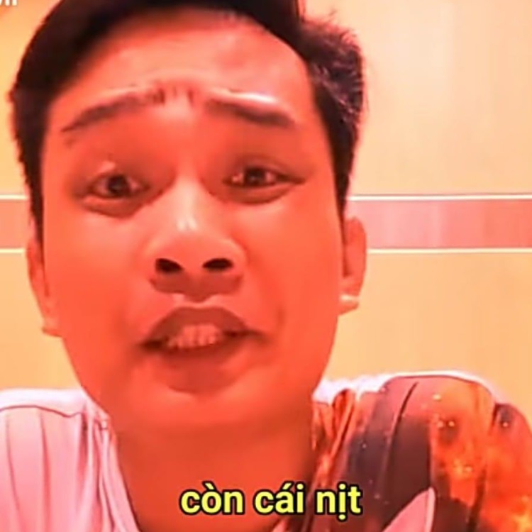 Cụm từ "còn cái nịt" là của Tiến Bịp