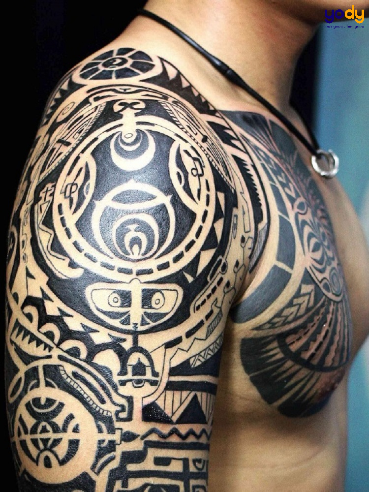 Xăm hình cánh tay hoạ tiết maori
