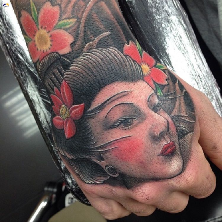 Tattoo geisha hoa đào cho nữ