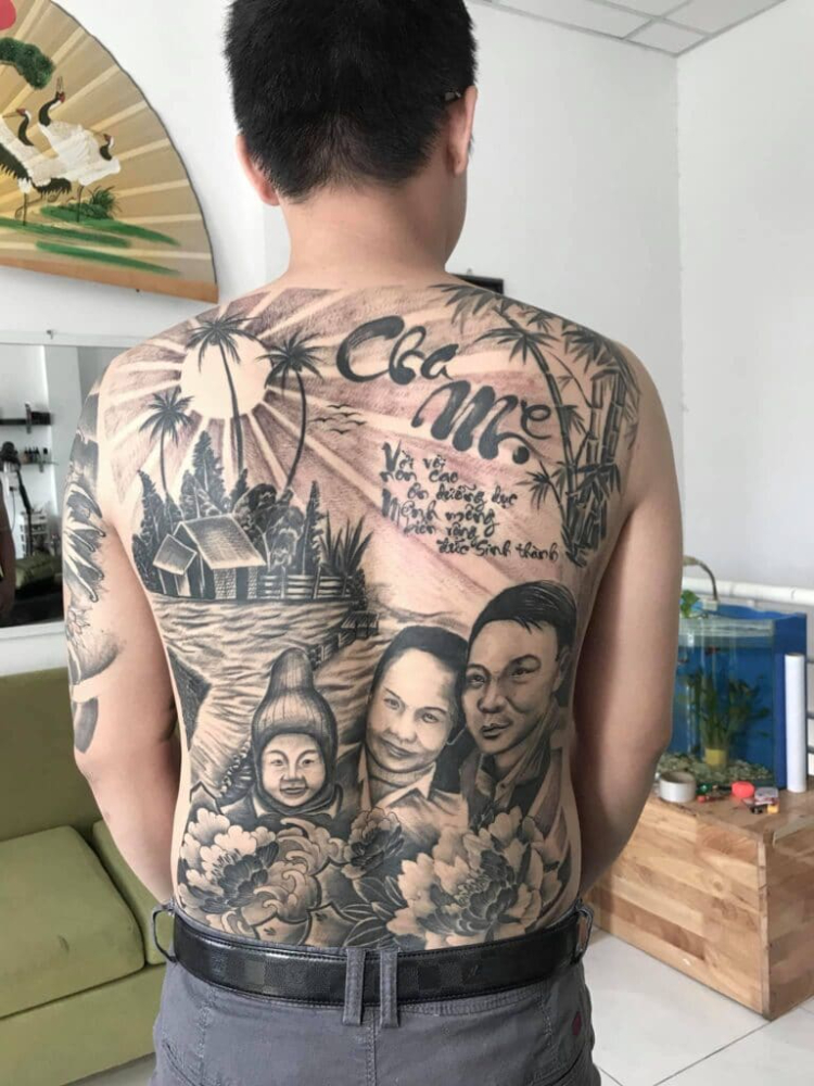 Tattoo mẹ bồng con tình cảm, đầm ấm