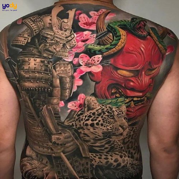 Hình xăm samurai Nhật cổ kín lưng