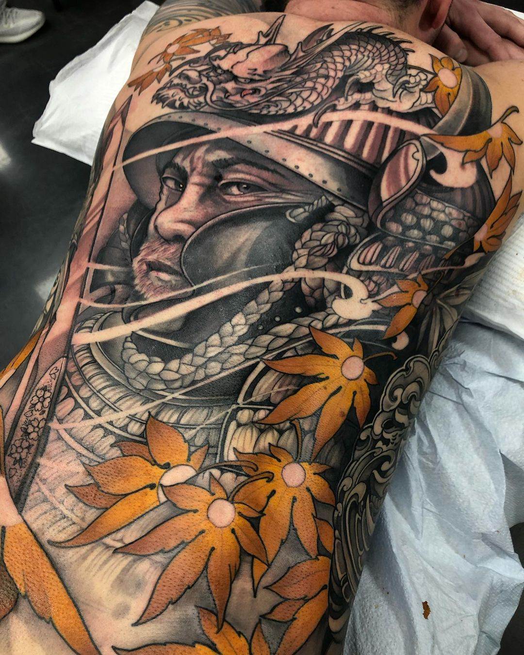 Tattoo Nhật kín lưng hình chiến binh samurai sắc nét