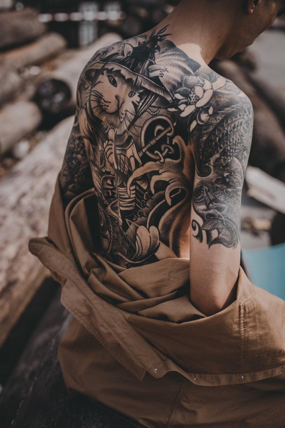 Tattoo Nhật kín lưng hình con mèo