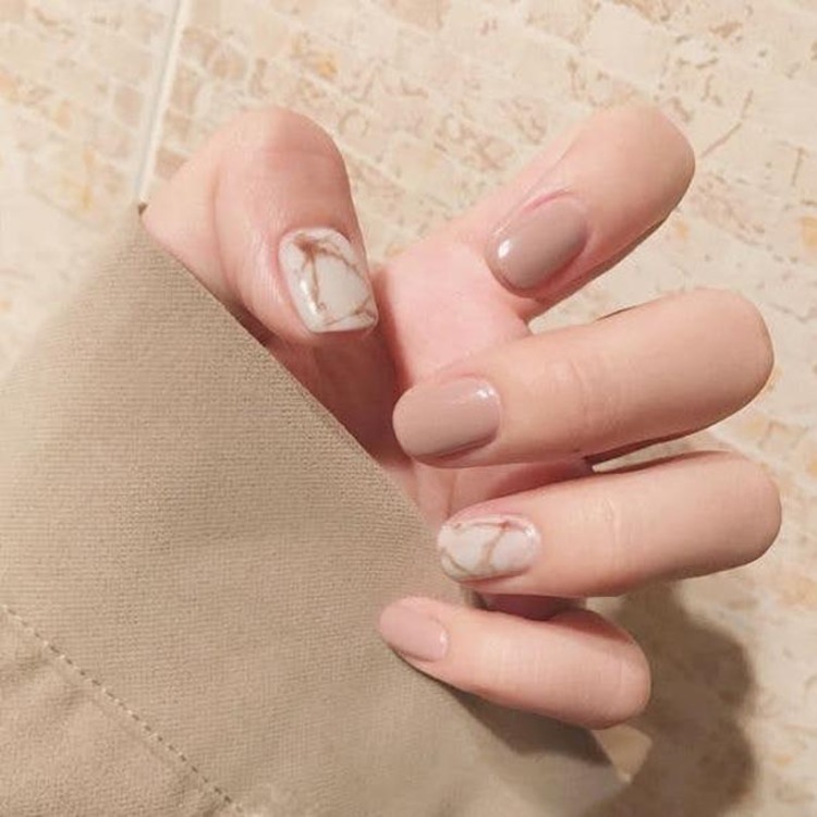 Mẫu nail màu nude cho mọi tông da