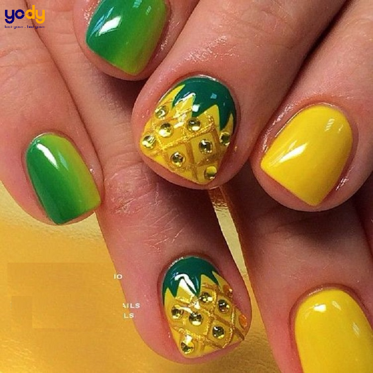 nail chân đính đá sang trọng đẹp