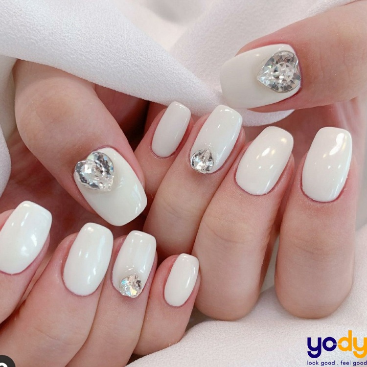 mẫu nail trắng sữa