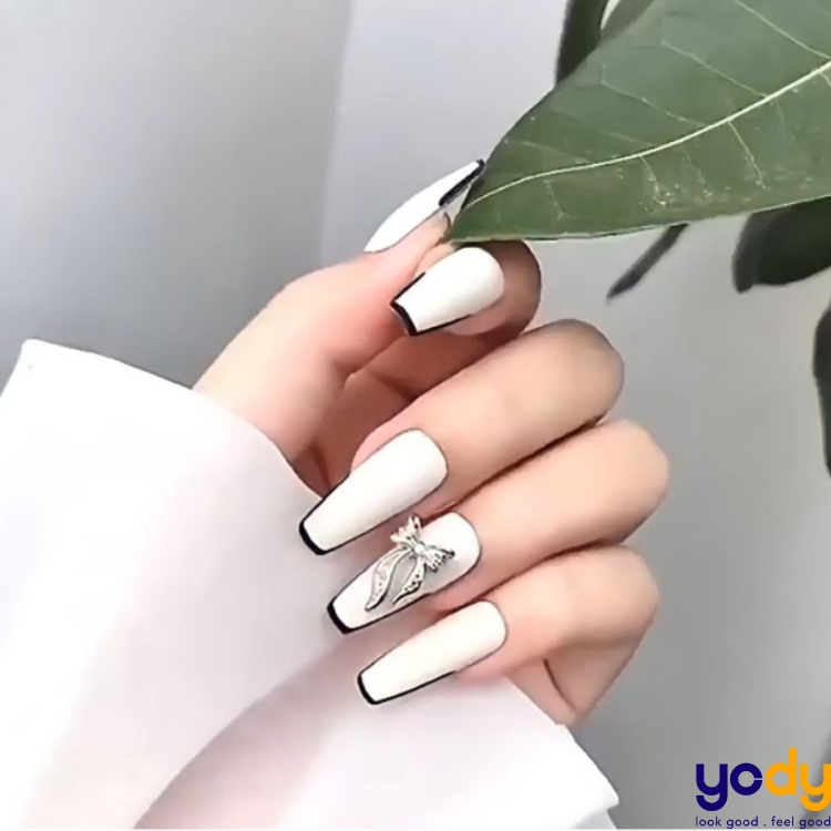 Nail ombre trắng sữa