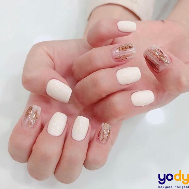 Nail màu trắng sữa