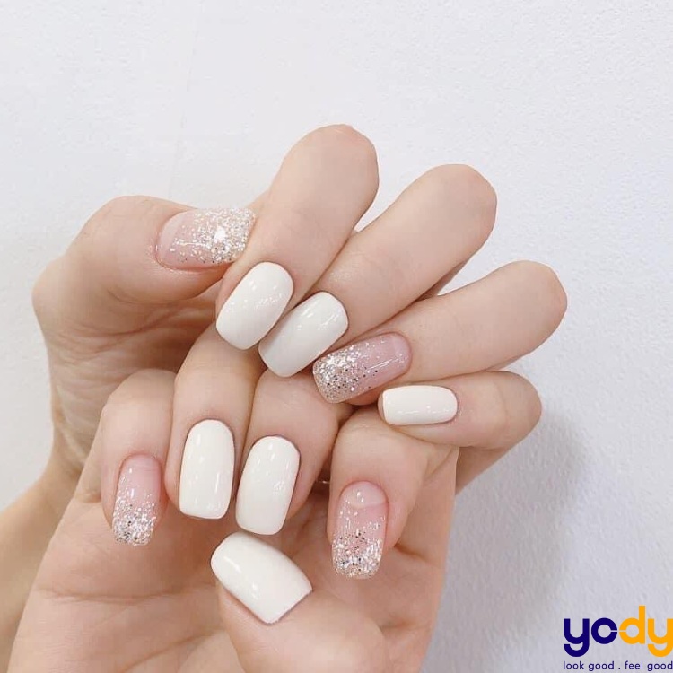 Nail màu trắng sữa