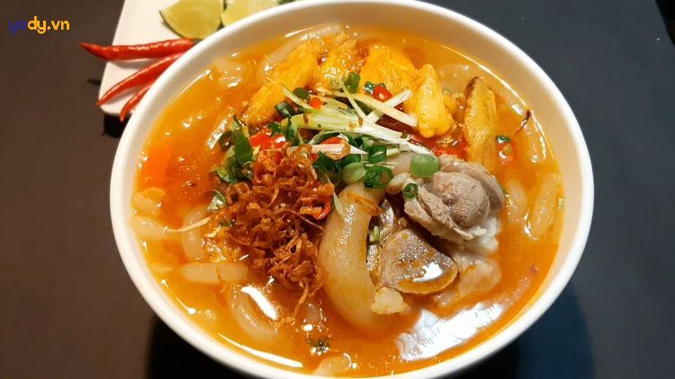 những món ăn sáng ngon cực hấp dẫn - Bánh canh giò heo