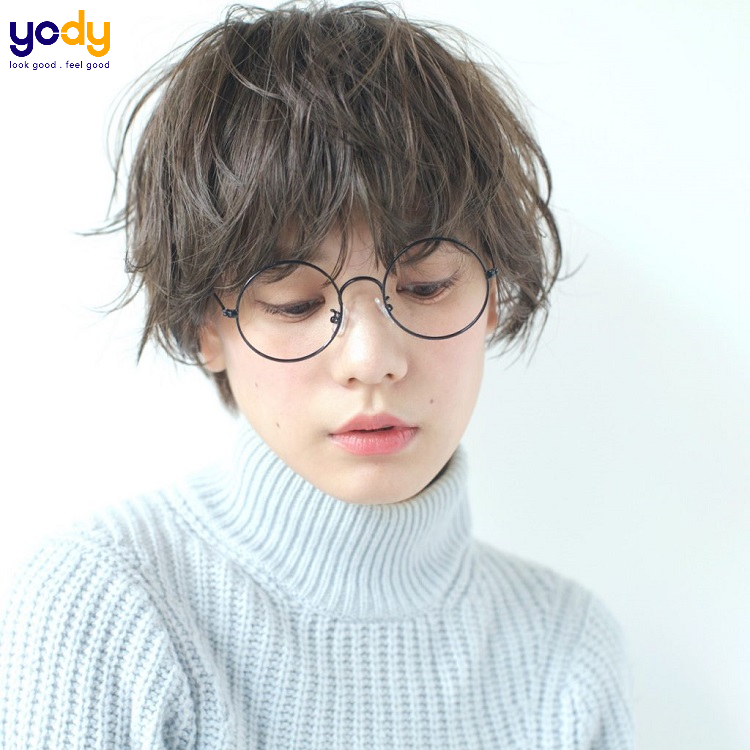 Tóc tomboy uốn xoăn cá tính