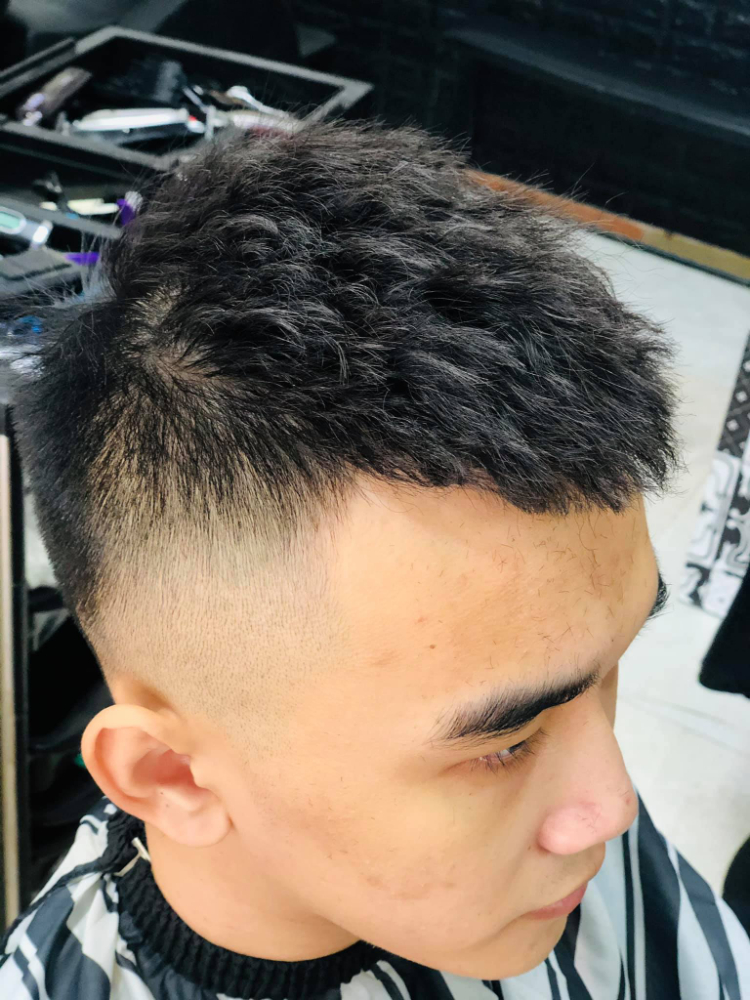 Tóc mohican uốn