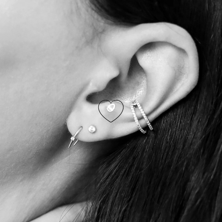 Xỏ vị trí Flat - Flat Piercing