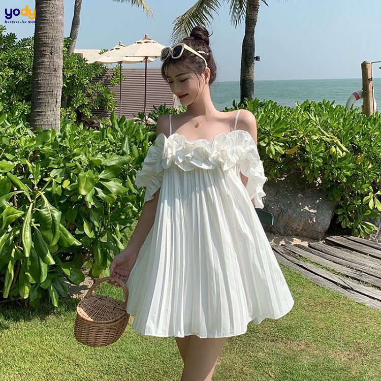 Mini dress hiện đại chụp ảnh đi biển