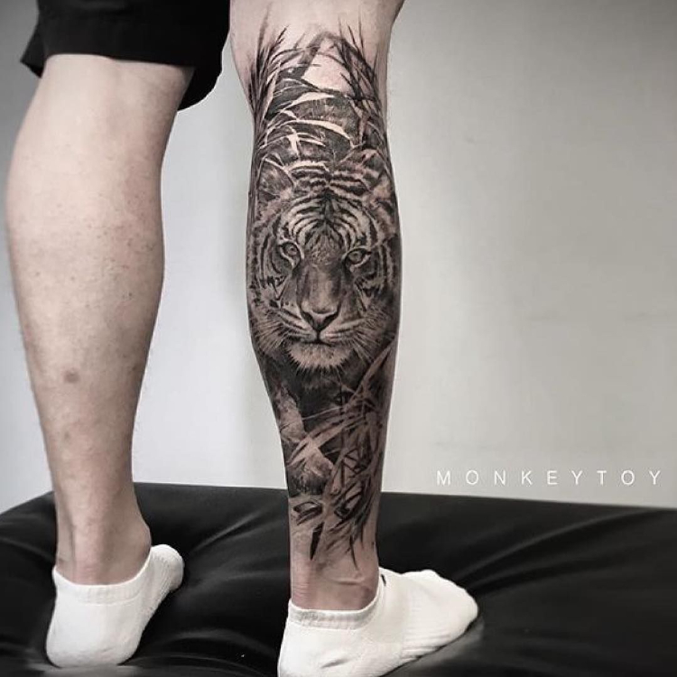 Tattoo bắp chân hình hổ cool ngầu