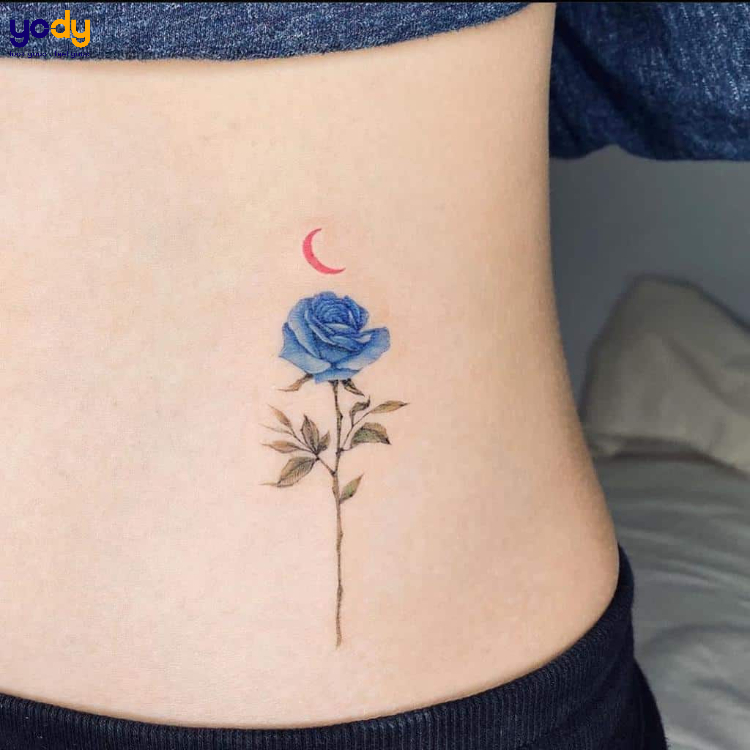 Tattoo bông hồng xanh ở vòng 2