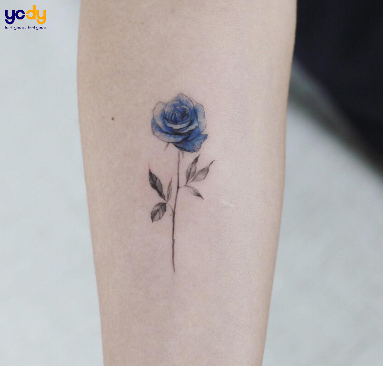 Tattoo bông hồng xanh mini dễ thương