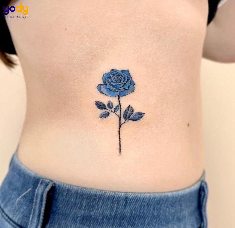 Tattoo bông hồng xanh cá tính