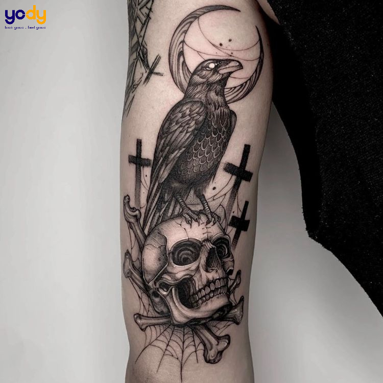 Tattoo đầu lâu cùng con quạ với thiết kế cực cool ngầu và chất