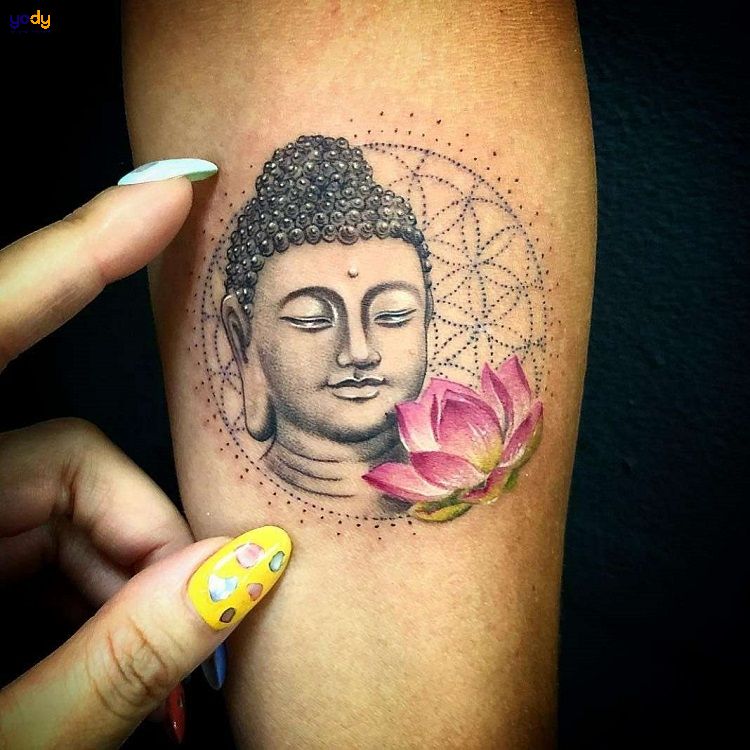 Tattoo hình Phật và hoa sen