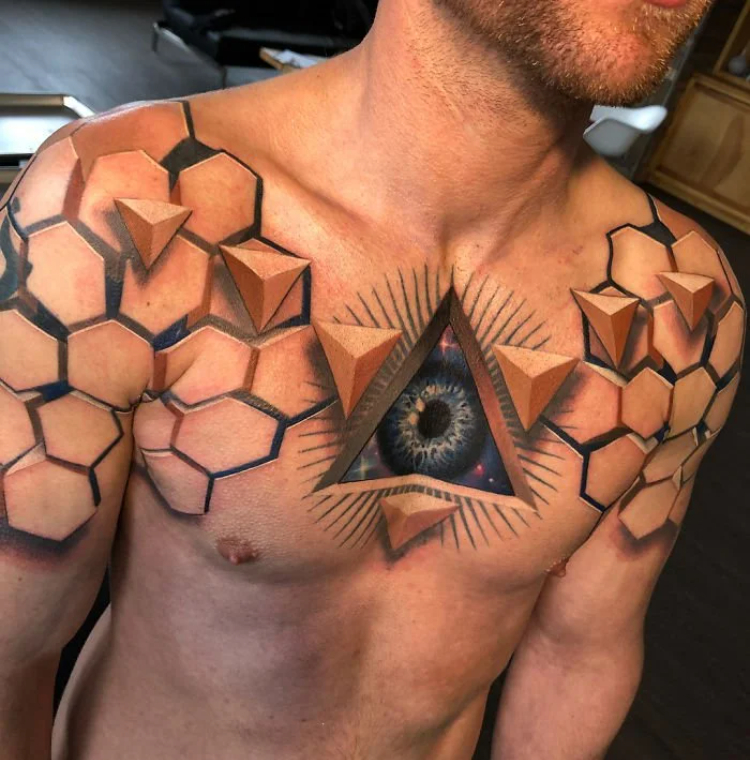 Tattoo tam giác và mắt 3D full ngực cá tính mạnh