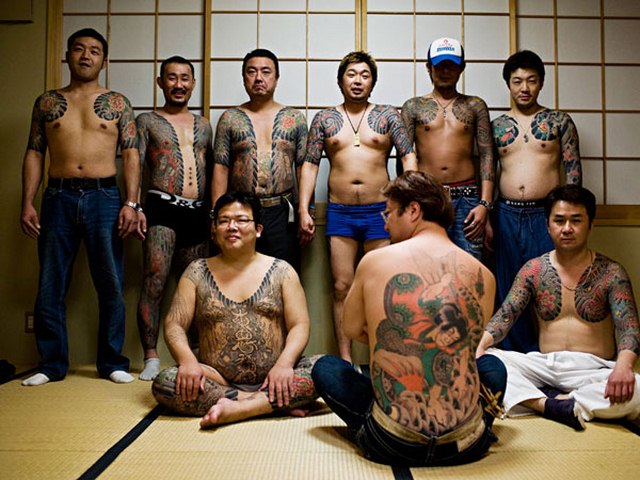 Hình xăm Yakuza kín người