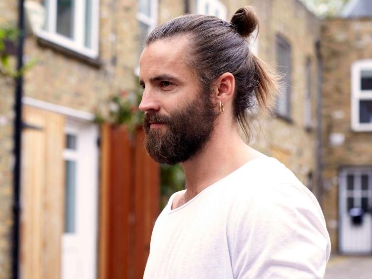 kiểu tóc man bun chất