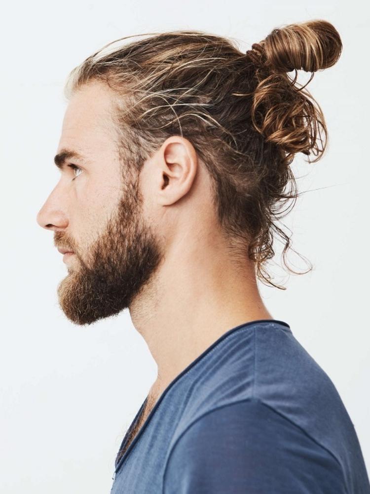 kiểu tóc man bun ngắn