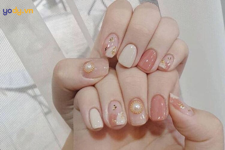 Mẫu nail đơn giản kiểu Hàn Quốc