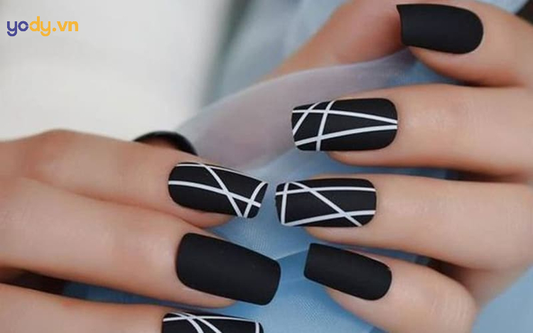 Mẫu nail đơn giản mà vẫn cá tính