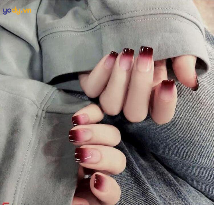 Nail đơn giản sơn màu ombre đẳng cấp