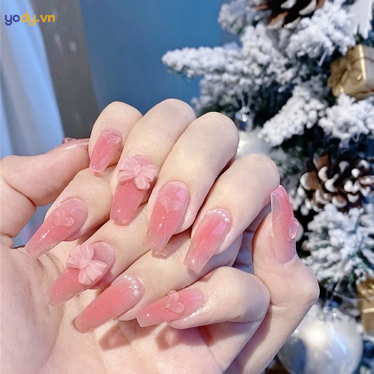 Nail style đơn giản màu hồng