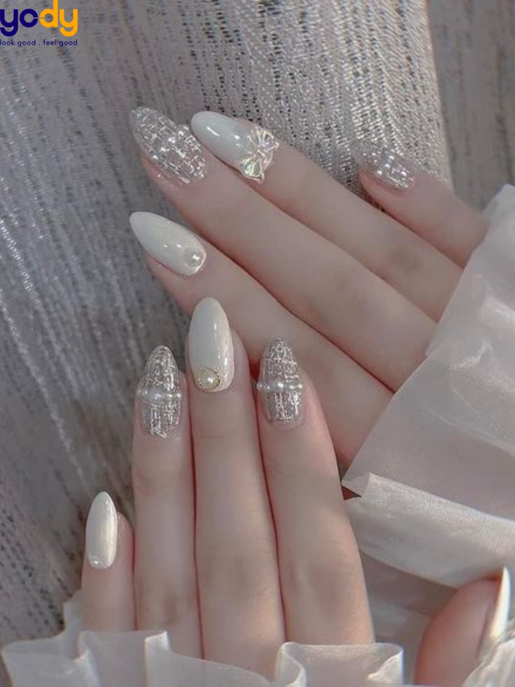 mẫu nail đính đá đẹp