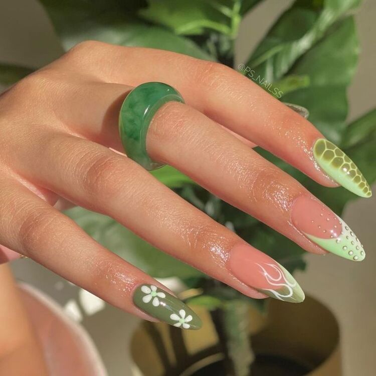 Mẫu nail màu xanh rêu