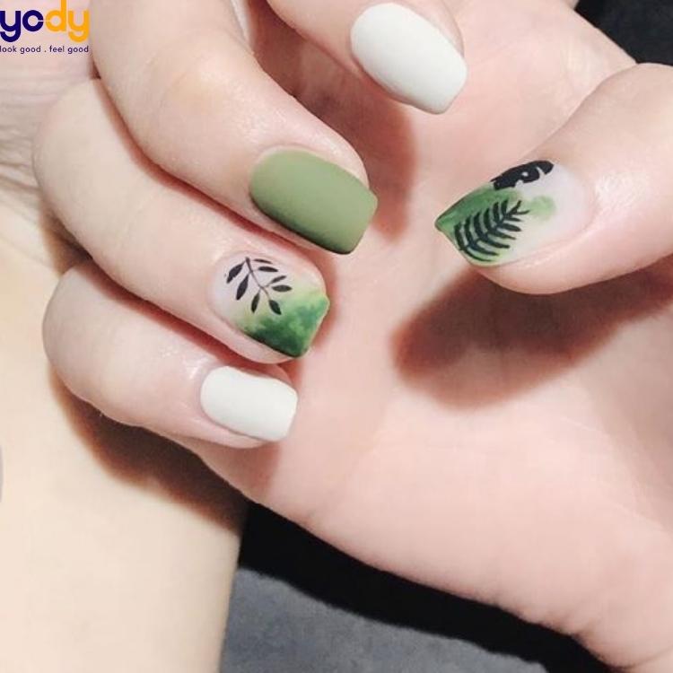 Nail xanh lá hoạ tiết hoa lá