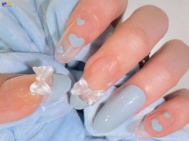 Nail màu xanh dương nhạt mix hoạ tiết dễ thương