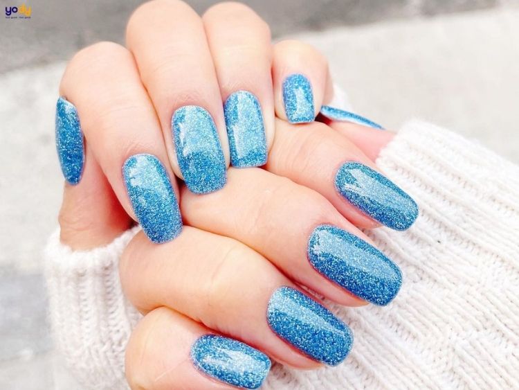 Nail màu xanh dương nhạt mắt mèo