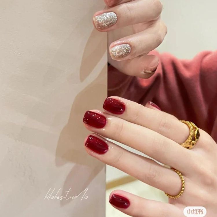 Mẫu nail cô dâu màu đỏ