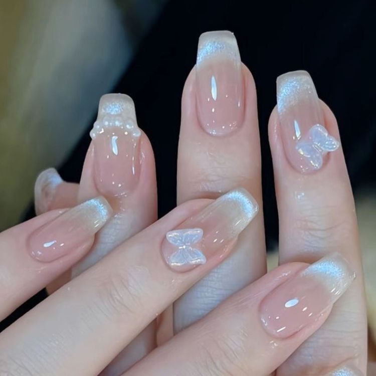 Mẫu nail cô dâu đơn giản