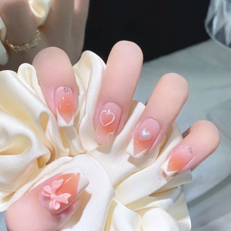 Mẫu nail cô dâu style Hàn Quốc