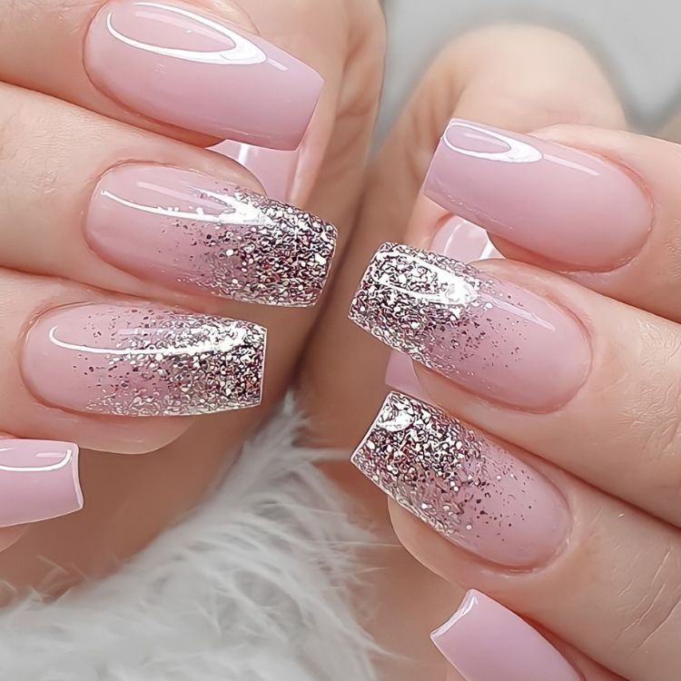 Mẫu nail cô dâu phối kim tuyến