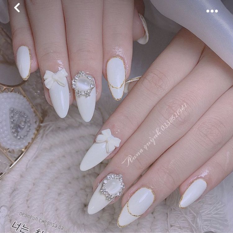 Mẫu nail cô dâu sang chảnh