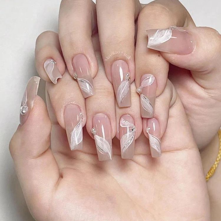 Mẫu nail cô dâu sang chảnh