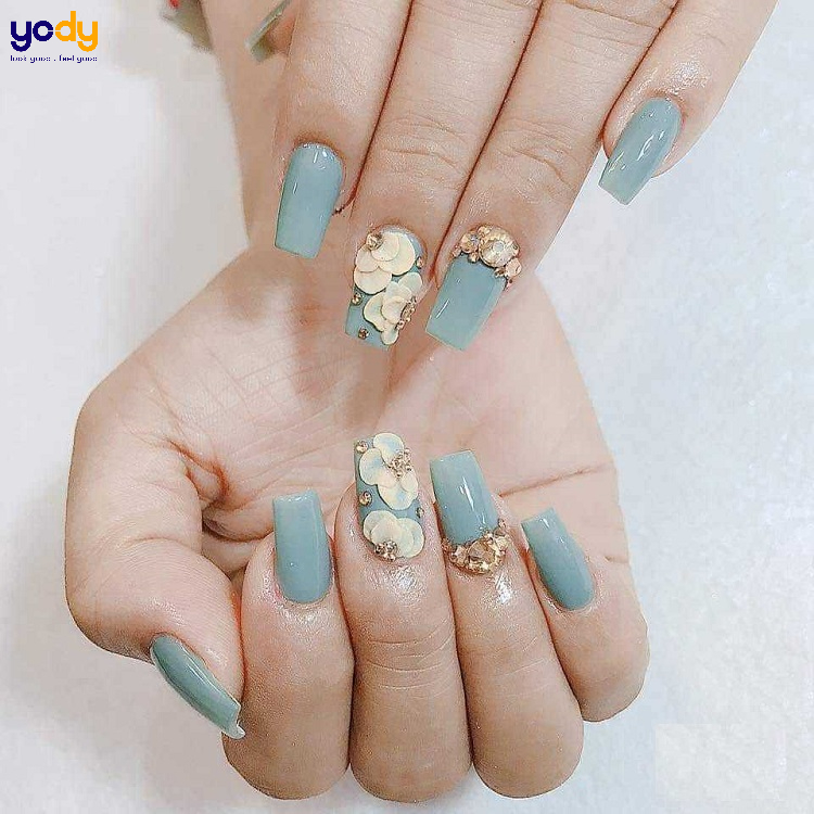 Mẫu nail màu xanh ngọc