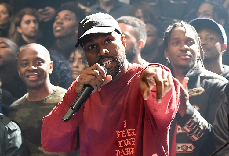 Kanye ra mắt BST "I Feel Like Pablo"