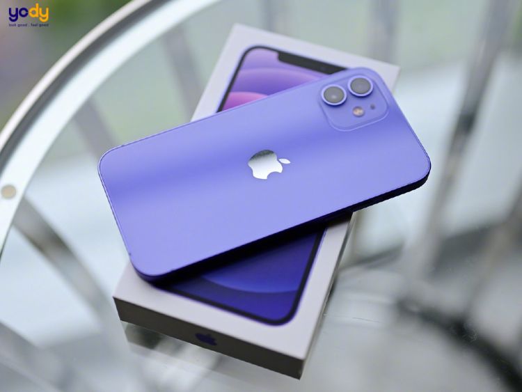 Điện thoại màu tím pastel
