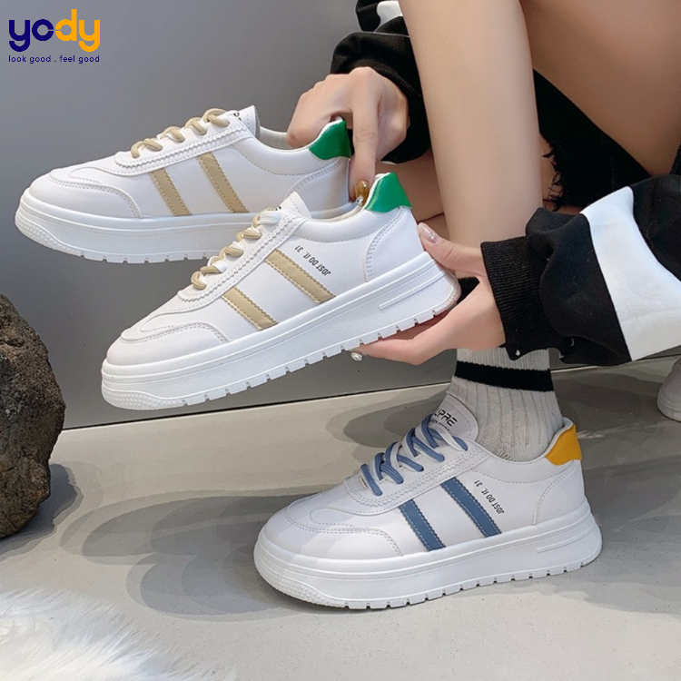 Giày sneaker xịn xò