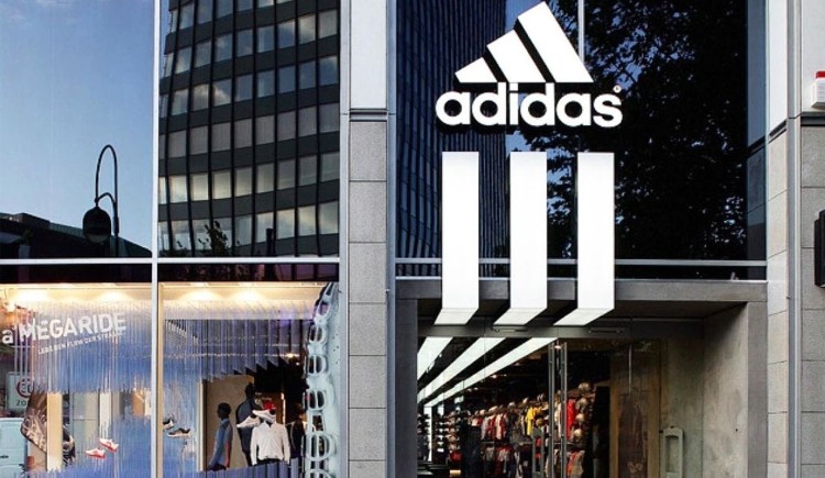 Sự phát triển của Adidas