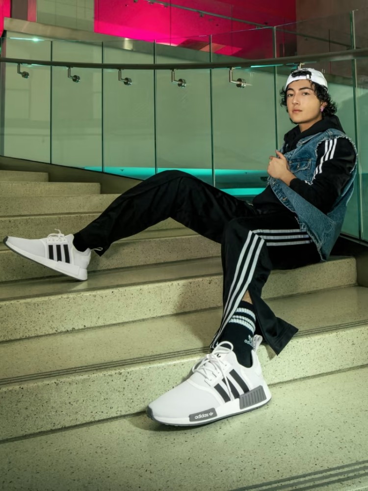 Adidas của nước nào?